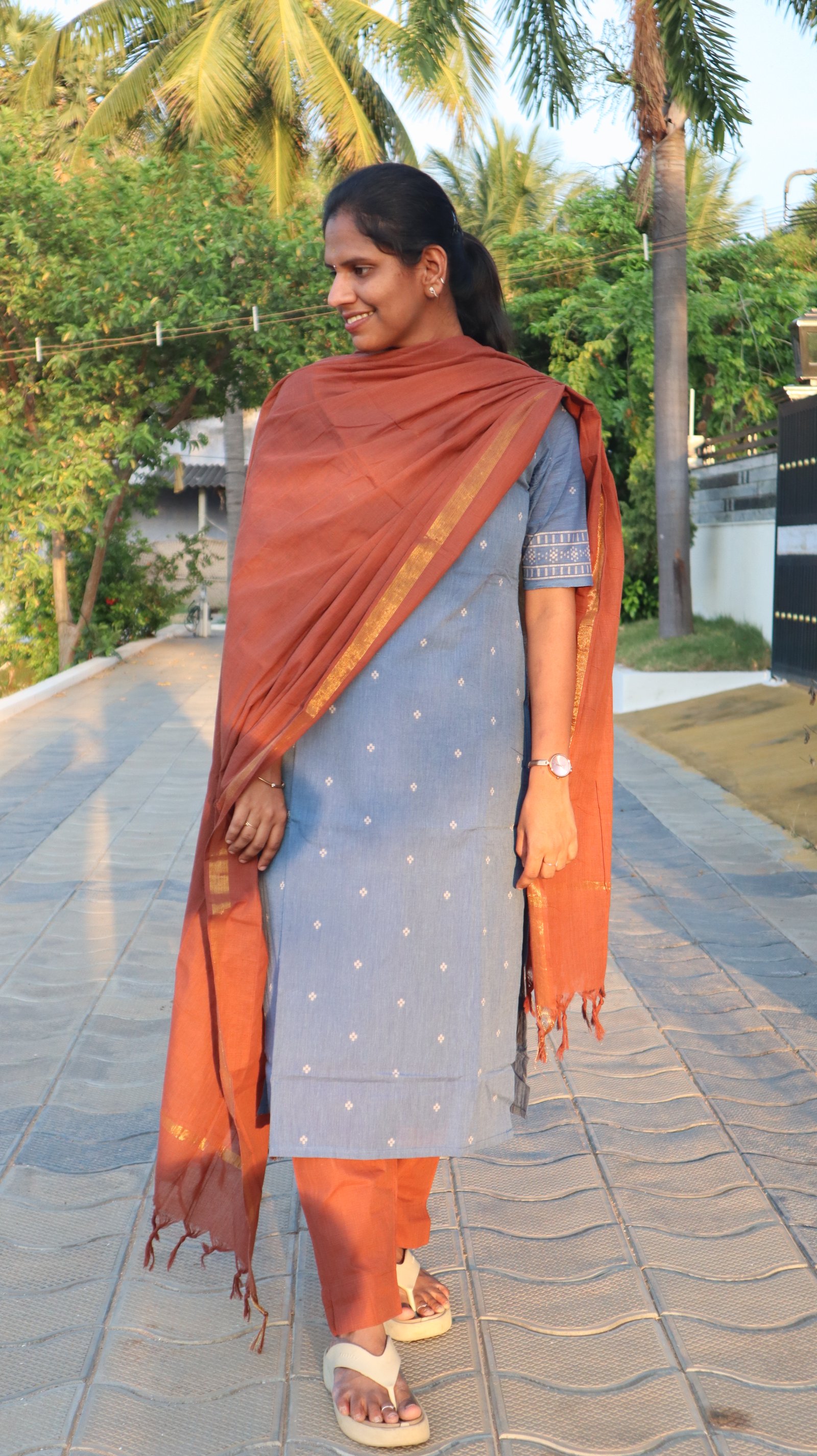 Anthi (Salwar Set)