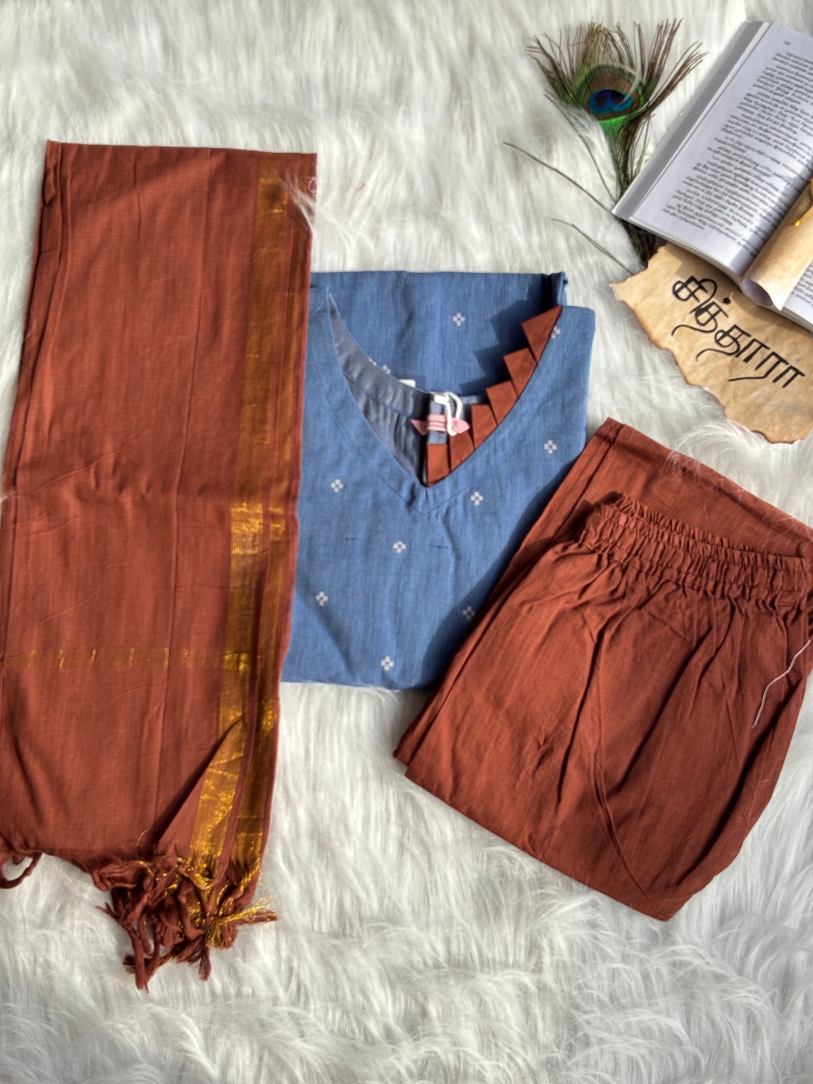 Anthi (Salwar Set)
